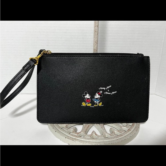 Sold Disney Mickey and Minnie wristlet/pouch - Picture 1 of 8